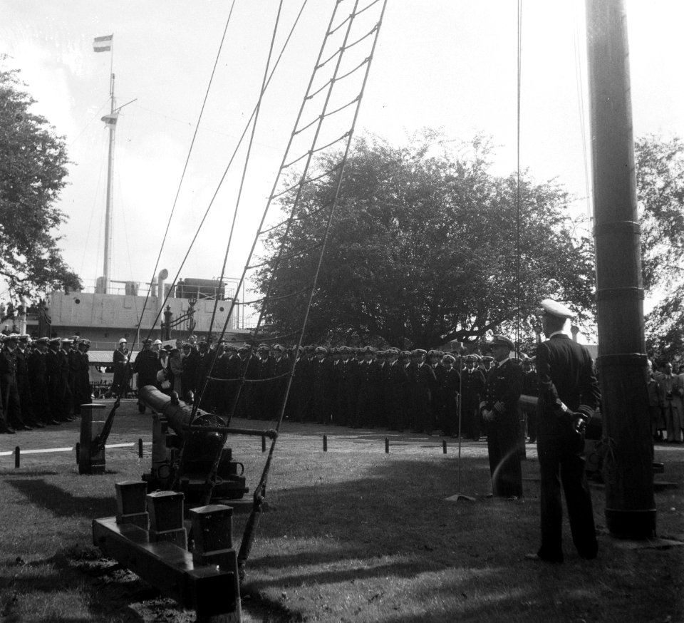 Installatie adelborsten Koninklijk Instituut voor de Marine, Bestanddeelnr 904-1831