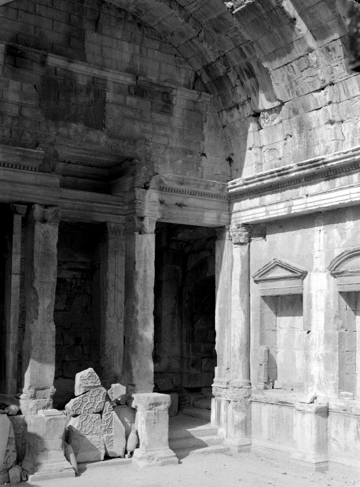 Interieur van de tempel van Diana, Bestanddeelnr 191-0427