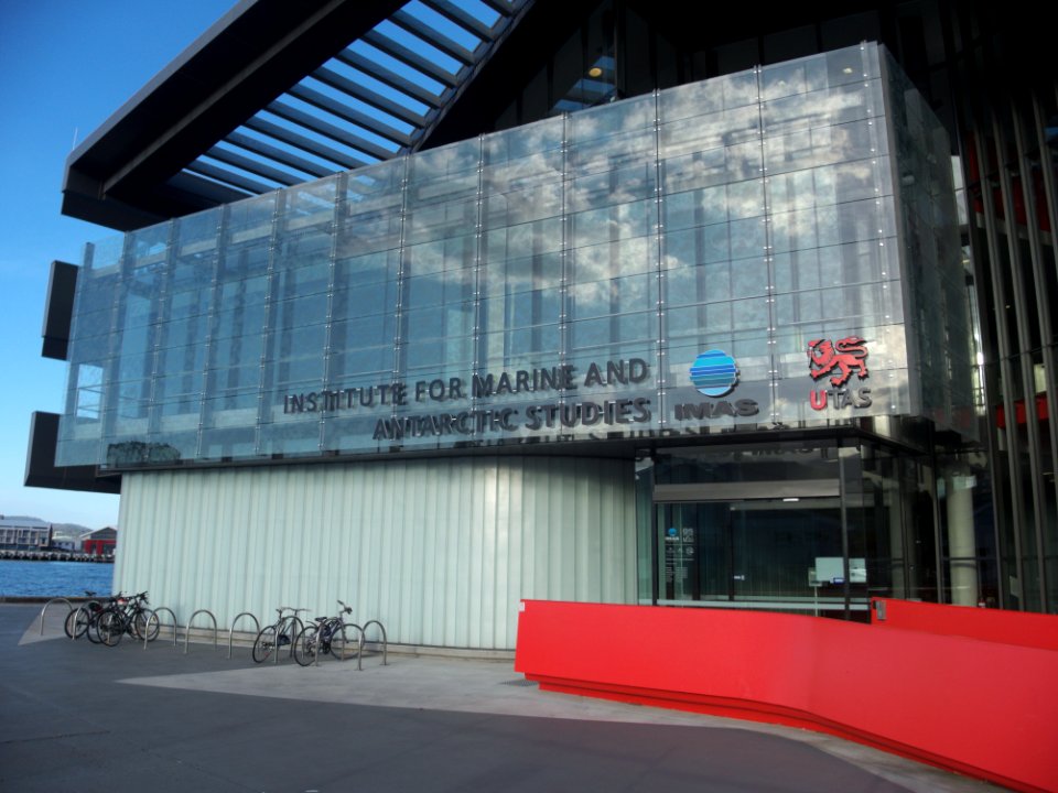 Institute for Marine and Antarctic Studies 20171117-005