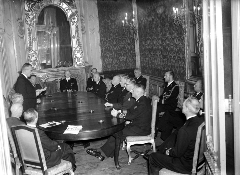Installatie Vlootcommissie. Toespraak van de voorzitter generaal b.d. Van Voorst, Bestanddeelnr 902-2615