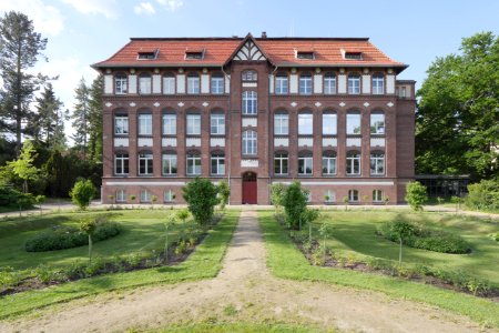 Institut.fuer.Lebensmitteltechnologie.TU.Berlin-Dahlem.Gartenansicht