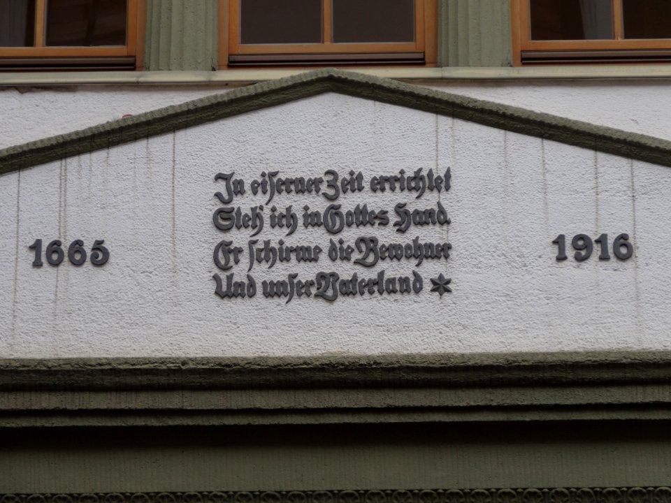 Inschrift an Haus in Gotha