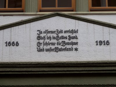 Inschrift an Haus in Gotha