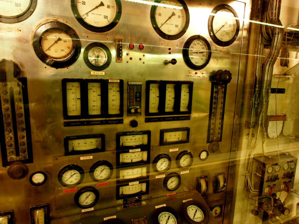 Instruments, dials and gages