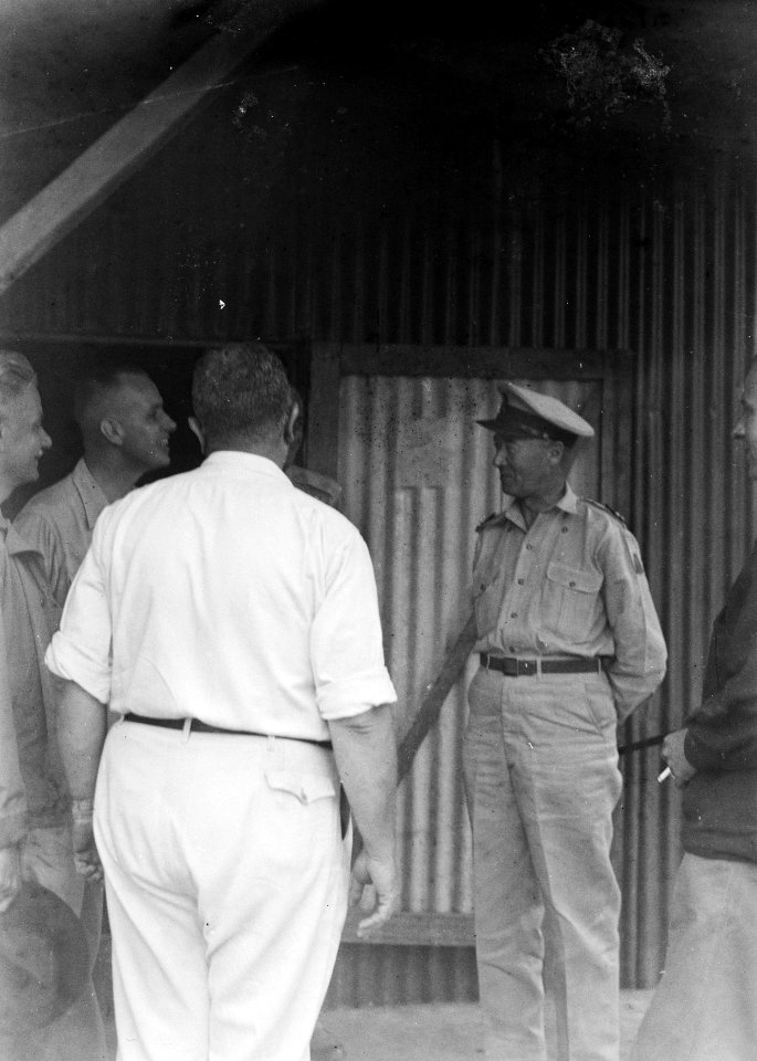 Inspectietocht van generaal Dürst Britt Commdant 7 December Divisie bij 2-8 P.V., Bestanddeelnr 13978