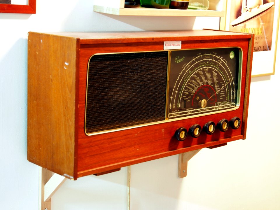Inside SS Rotterdam, Regent radio