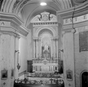 Interieur van de kerk bij het Stella Maris Karmelietenklooster, Bestanddeelnr 255-0281