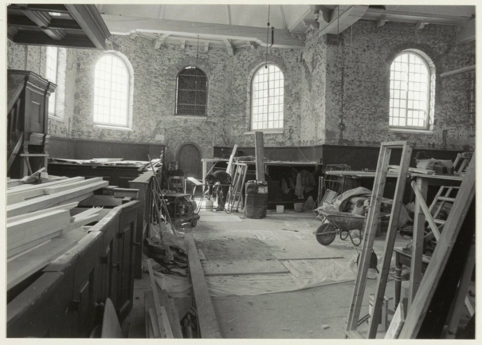 Interieur van de Nederlands Hervormde Kerk in Spaandam tijdens de restauratie werkzaamheden. NL-HlmNHA 54013160