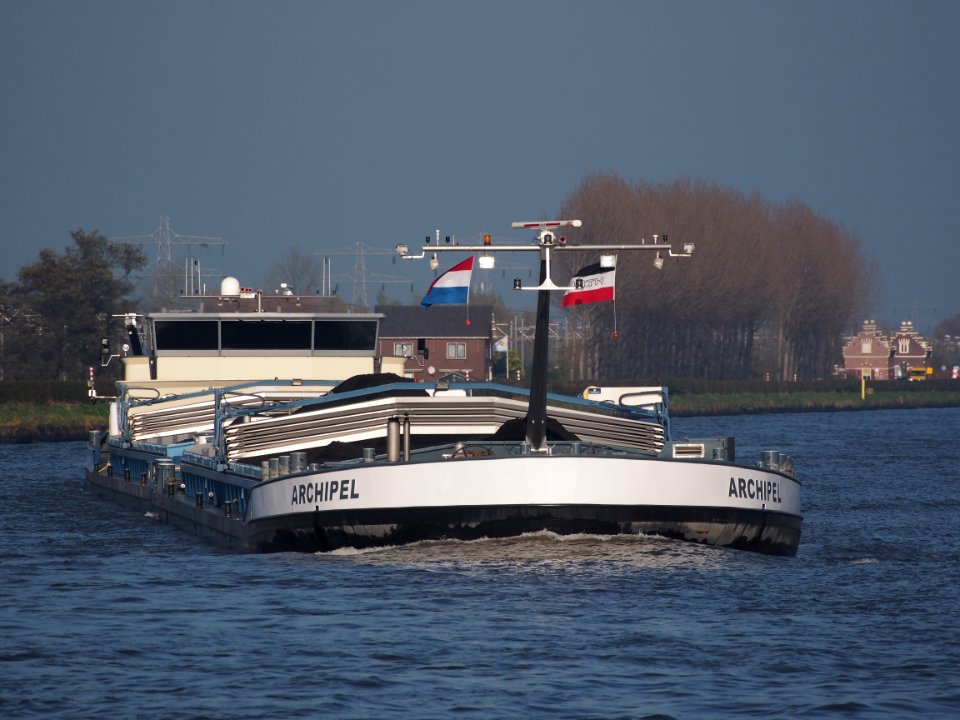 Insulinde, ENI 02332044 & Archipel, ENI 02332045 op het Amsterdam-Rijn kanaal, foto 3