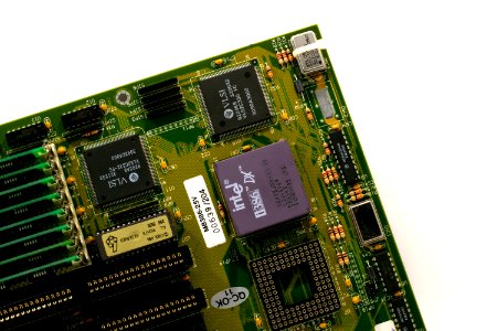 Intel i386-25 IV (3)