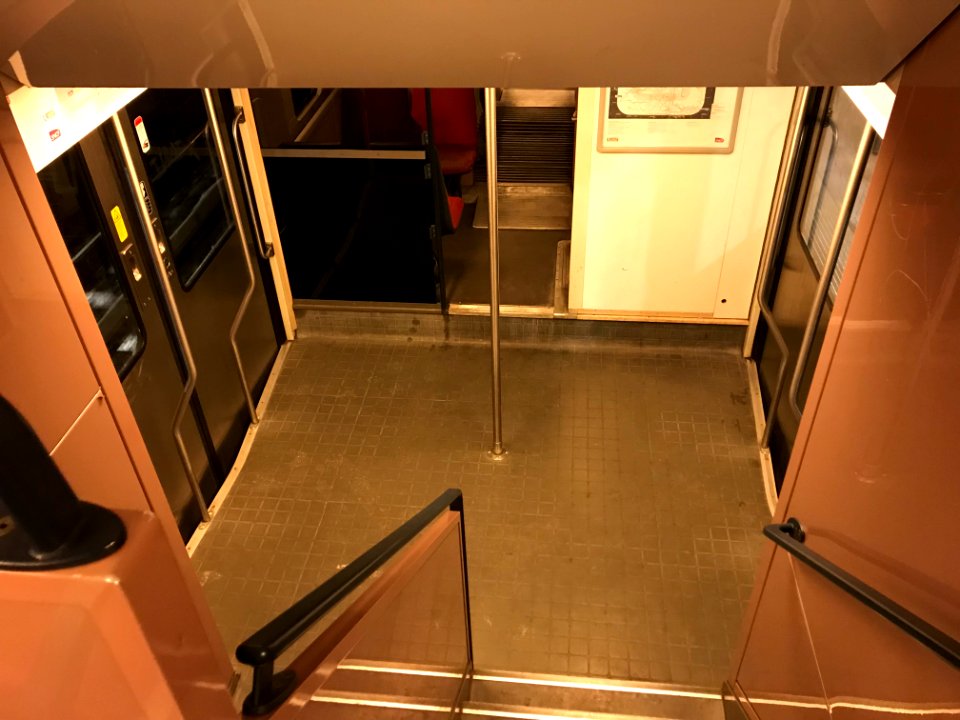 Intérieur Z20900 près Gare Javel Paris 4