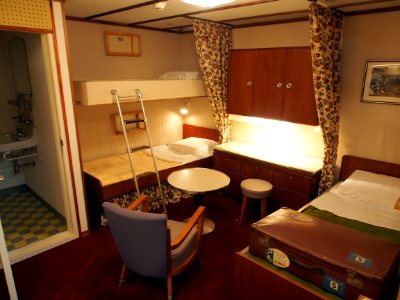 Inside SS Rotterdam, Passagiers hut, foto 2