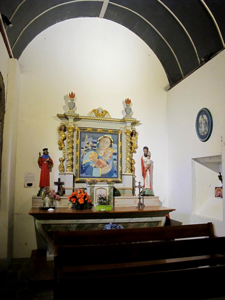 Intérieur de la Chapelle Notre-Dame de Callot