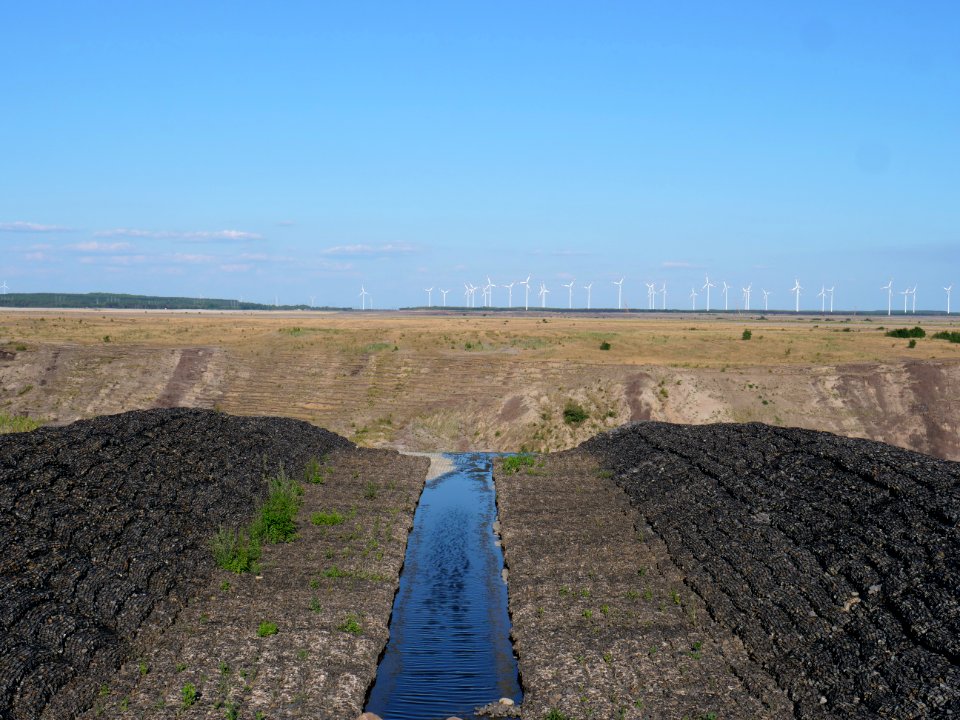 Intake structure of Cottbuser Ostsee in july 2019 05