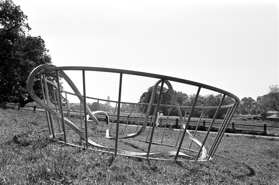 Int. Beeldententoonstelling Sonsbeek 1986 Arnhem binnenkort open werk van Richa, Bestanddeelnr 933-6824