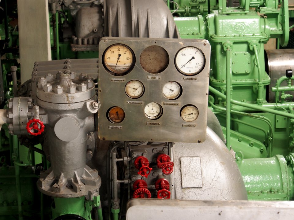Inside SS Rotterdam, Machine kamer, foto 3