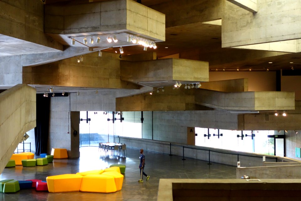Interior view - Berkeley Art Museum and Pacific Film Archive - DSC04192