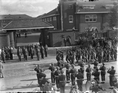 Inspectie door Generaal Kruls van de Korea-vrijwilliger, Bestanddeelnr 904-2451