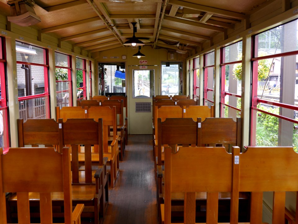 Inside Sagano Scenic RailwaySK200-1