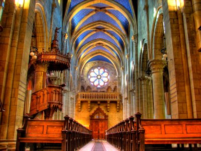 Intérieur de la collégiale de neuchâtel