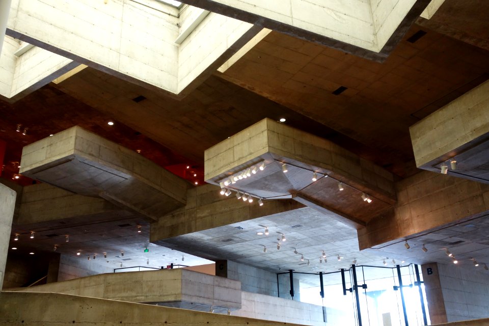 Interior view - Berkeley Art Museum and Pacific Film Archive - DSC04244