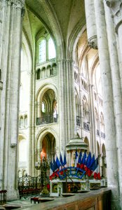 Interior detail of the Cathedral of Noyon 2007-05-06-09
