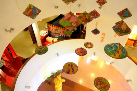 Interior view - Vietnamese Women's Museum - Hanoi, Vietnam - DSC04226