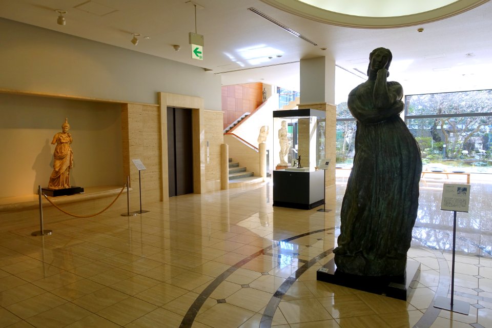 Interior view - Matsuoka Museum of Art - Tokyo, Japan - DSC06964