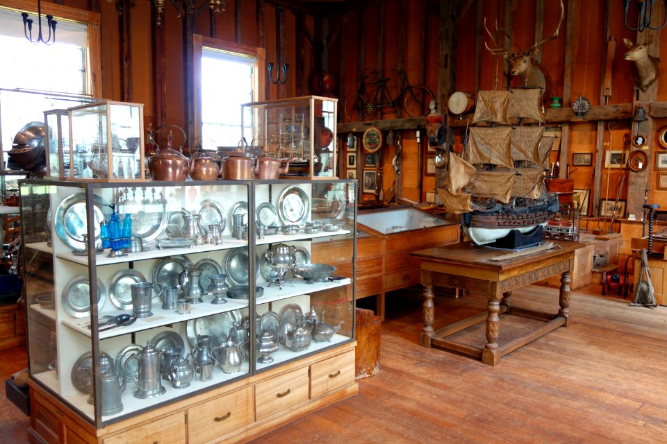 Interior view - Joseph Allen Skinner Museum - DSC07738