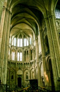 Interior detail of the Cathedral of Noyon 2007-05-06-02
