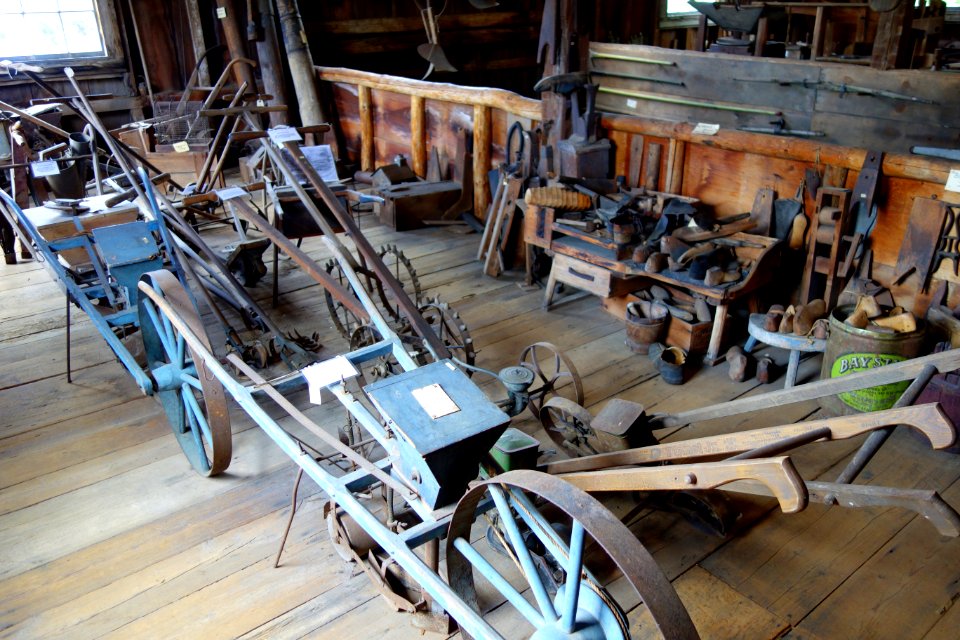 Interior view - Hadley Farm Museum - DSC07705
