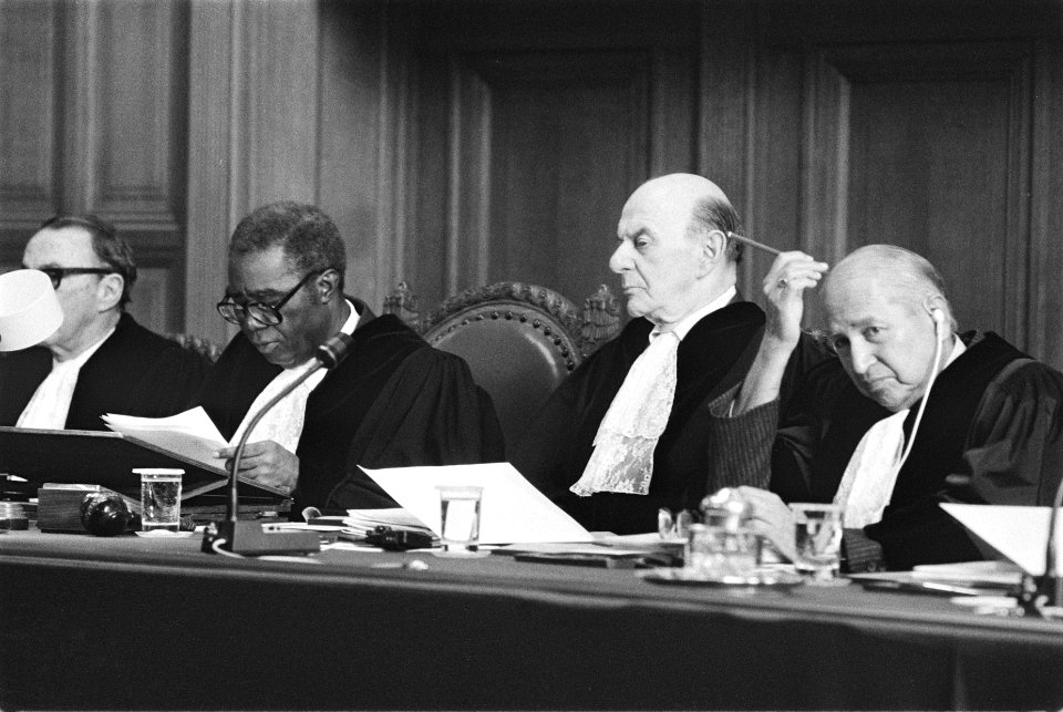 Int. Gerechtshof in Den Haag behandelt klacht Nicaragua tegen de VS ivm Amerikaa, Bestanddeelnr 932-9431