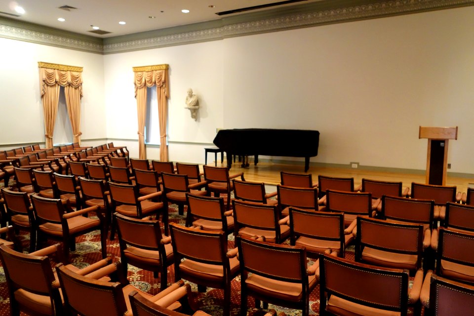 Interior view - The Lyceum - Alexandria, Virginia - DSC03501