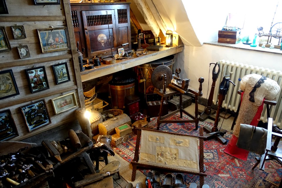 Interior view - Snowshill Manor - Gloucestershire, England - DSC09570