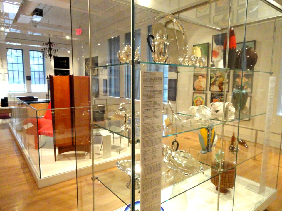 Interior view, Canadian objects - Royal Ontario Museum - DSC00265