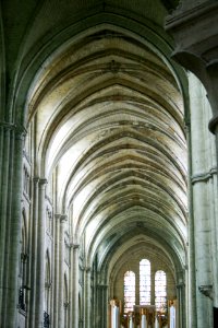 Interior detail of the Cathedral of Noyon 2007-05-06-08