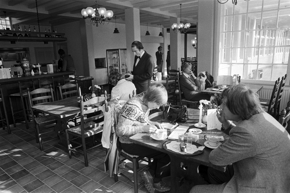 Interieur van het Noord-Zuidhollands Koffiehuis, Bestanddeelnr 931-7640