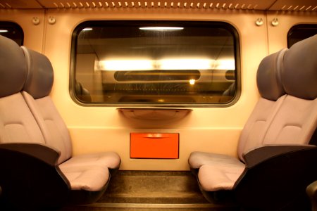 Interieur VIRM tweede klasse onder oud