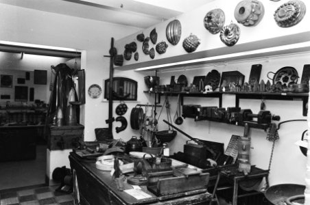 Interieur van een zaal, Bestanddeelnr 932-3949