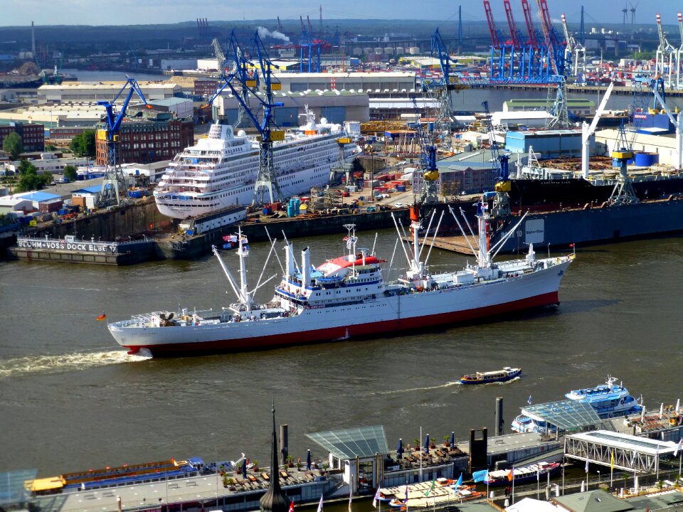 Seafaring port container ship