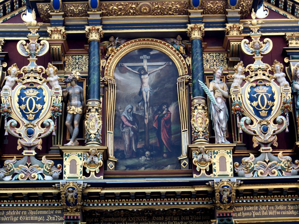Interior of Sankt Petri kyrka pic-007
