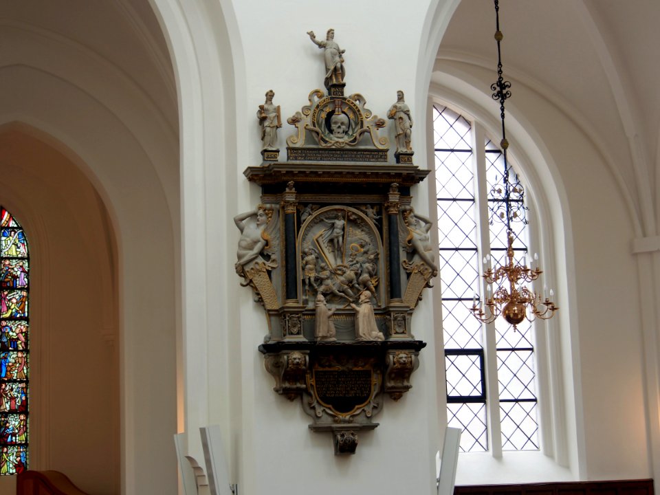 Interior of Sankt Petri kyrka pic-010