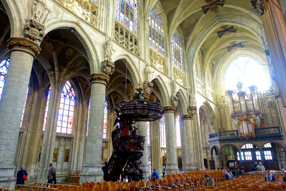 Interior - Église Notre-Dame du Sablon - Brussels, Belgium - DSC08151
