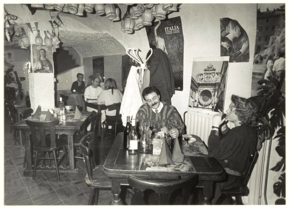 Interieur Restaurant Pizzeria Pinoccio, Kleine Houtstraat 2zwart. NL-HlmNHA 54023669