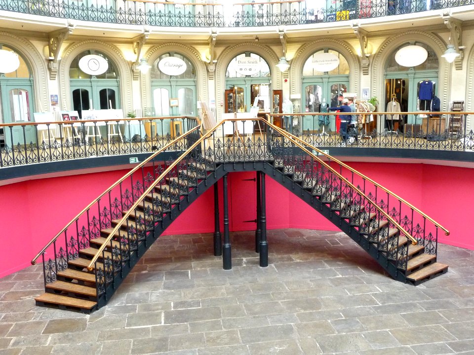 Interior of Leeds Corn Exchange 05