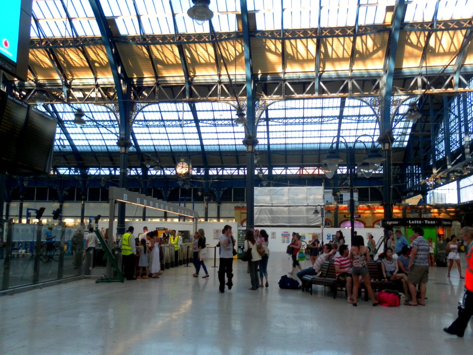 Interior of Brighton Station during Refurbishment (July 2013) (2)