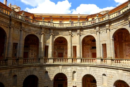 Interior courtyard - Villa Farnese - Caprarola, Italy - DSC02221