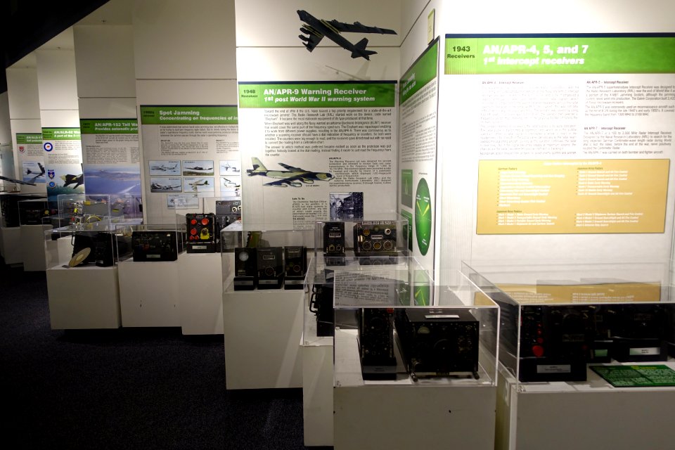 Interior view - National Electronics Museum - DSC00473
