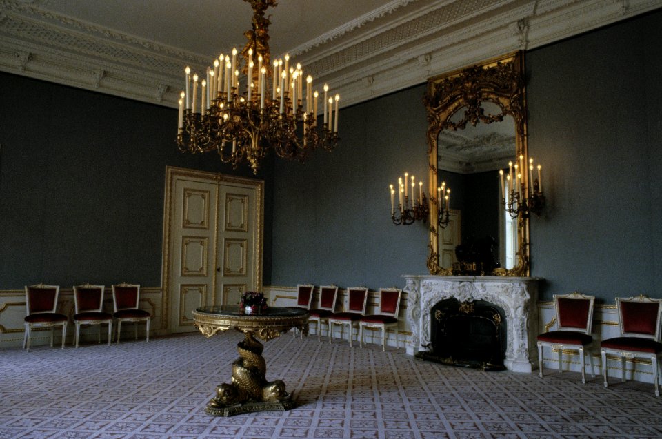 Interieur Paleis Noordeinde ontvangsten vergaderkamer, Bestanddeelnr 253-8871