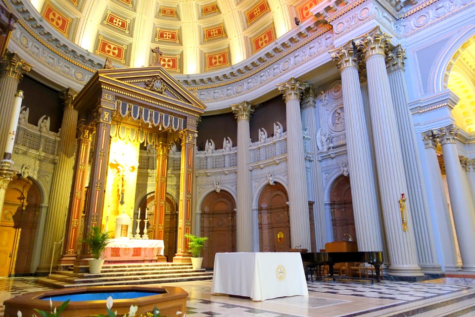 Interior view - Saint Ignatius Church - San Francisco, CA - DSC02533